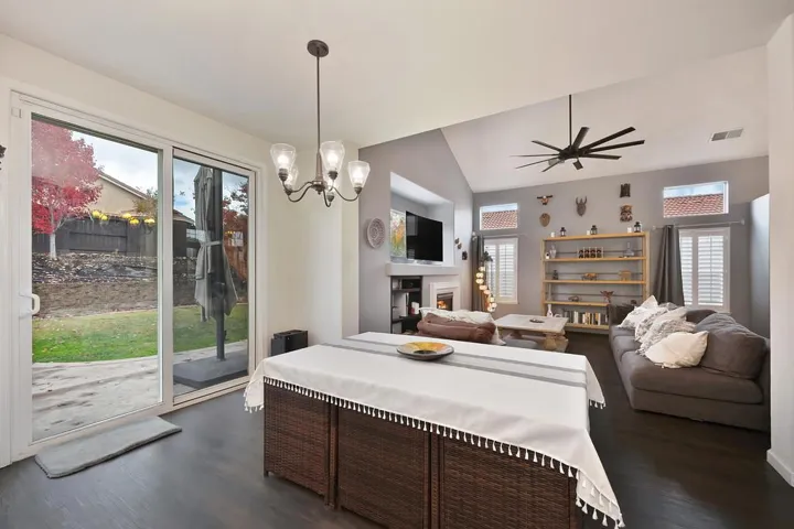 2043 Horseshoe Glen Circle, Folsom, California 95630