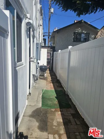 110 N Edison Place, Long Beach, California 90802