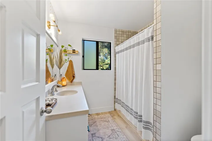 736 Del Valle Drive, Fallbrook, California 92028