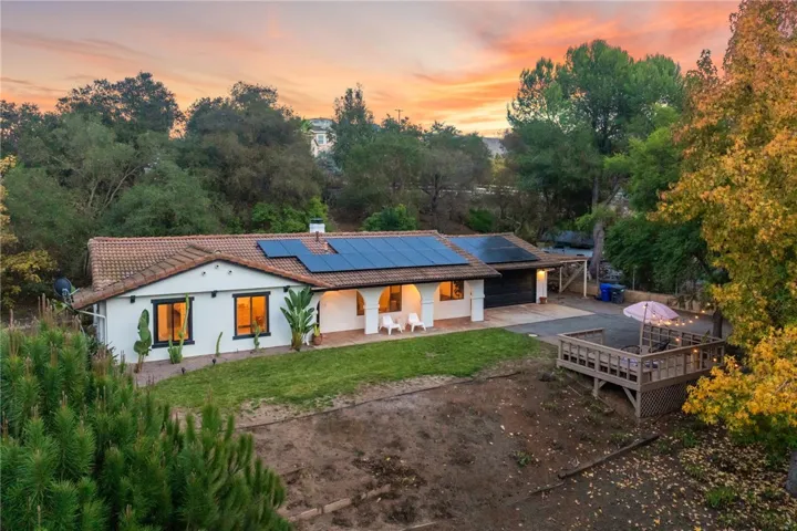 736 Del Valle Drive, Fallbrook, California 92028