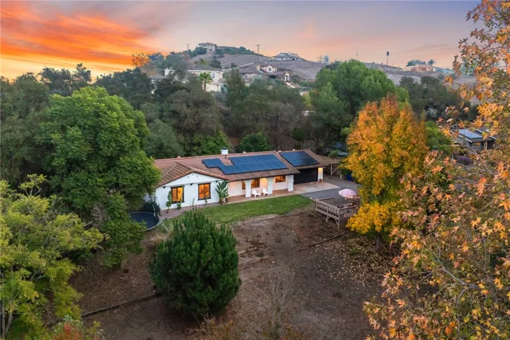 736 Del Valle Drive, Fallbrook, California 92028