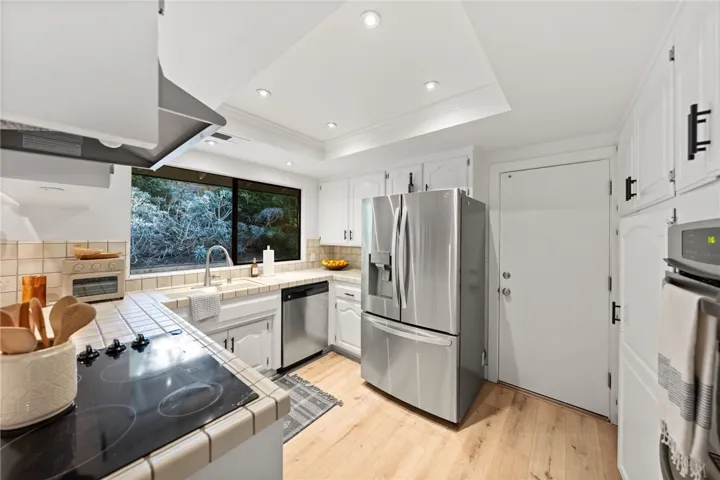 736 Del Valle Drive, Fallbrook, California 92028