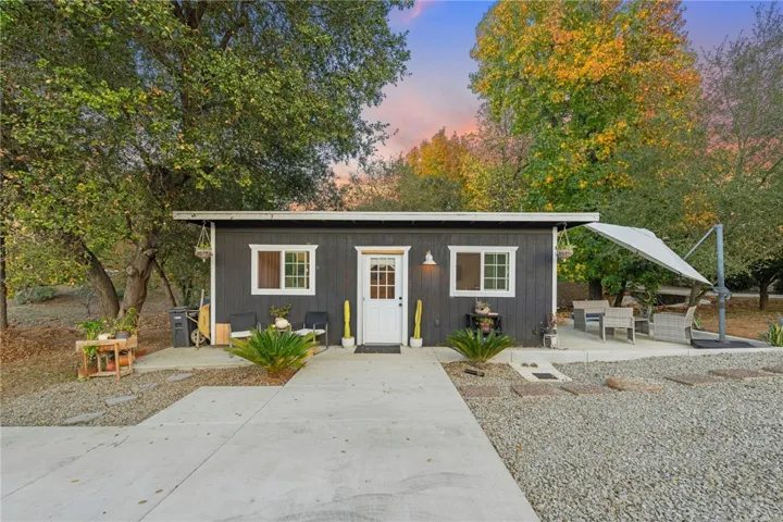 736 Del Valle Drive, Fallbrook, California 92028