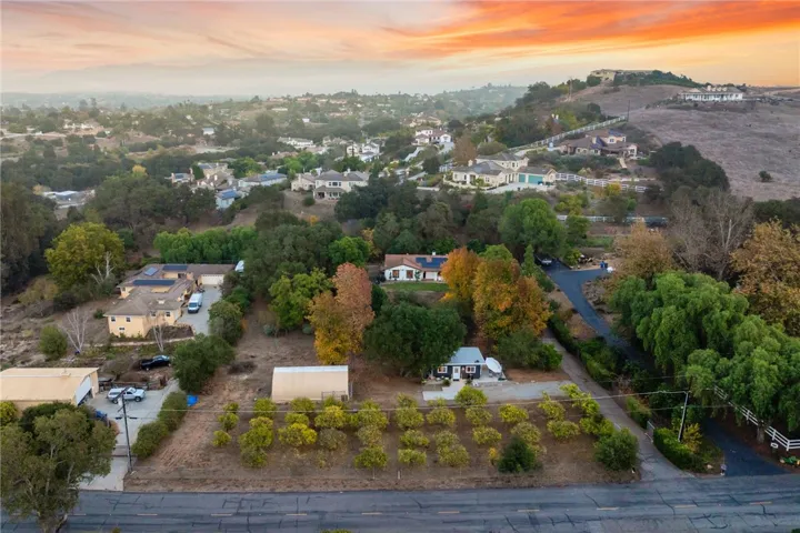 736 Del Valle Drive, Fallbrook, California 92028