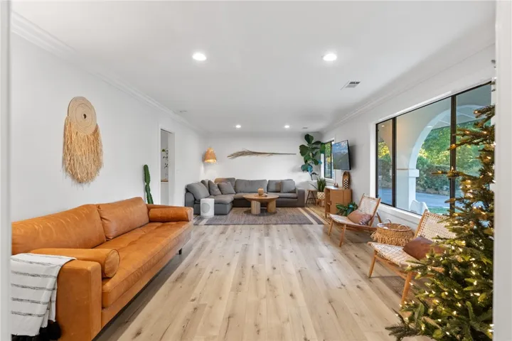 736 Del Valle Drive, Fallbrook, California 92028