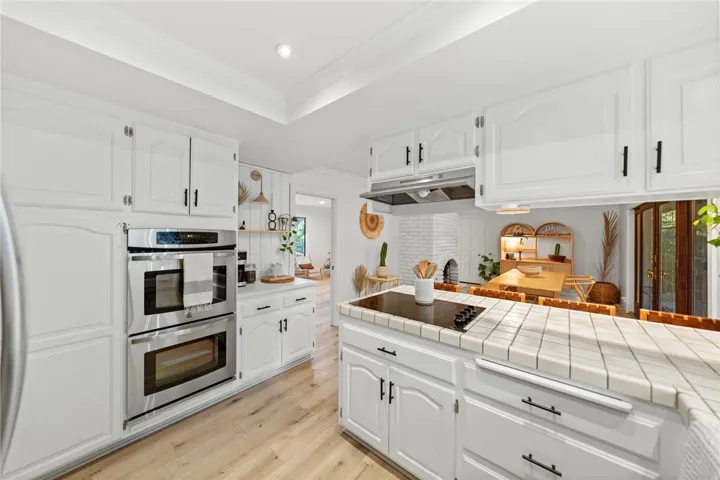 736 Del Valle Drive, Fallbrook, California 92028