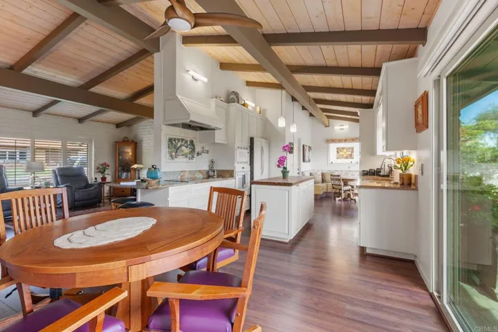 3212 Via Almonte, Fallbrook, California 92028