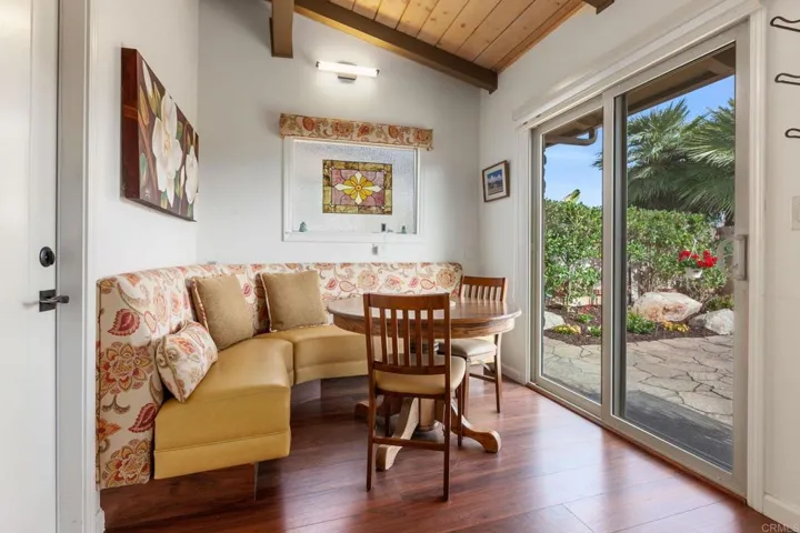 3212 Via Almonte, Fallbrook, California 92028