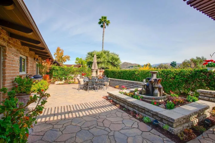 3212 Via Almonte, Fallbrook, California 92028