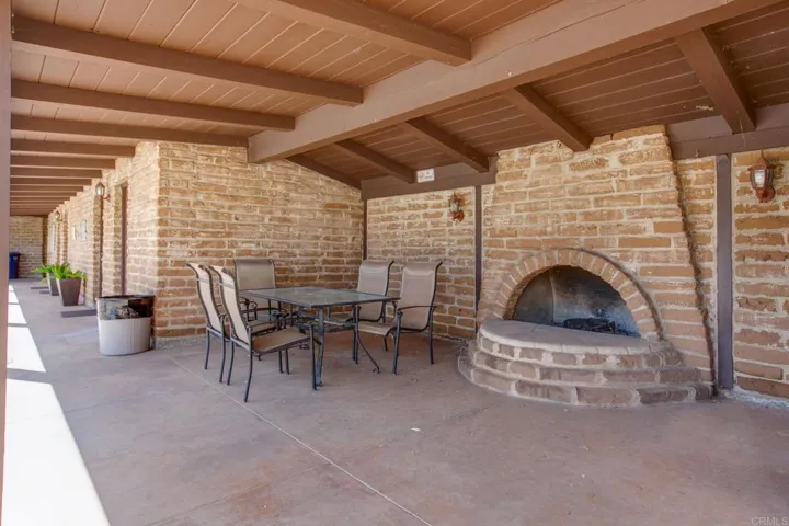 3212 Via Almonte, Fallbrook, California 92028