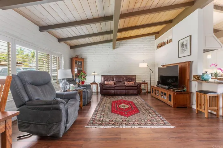 3212 Via Almonte, Fallbrook, California 92028