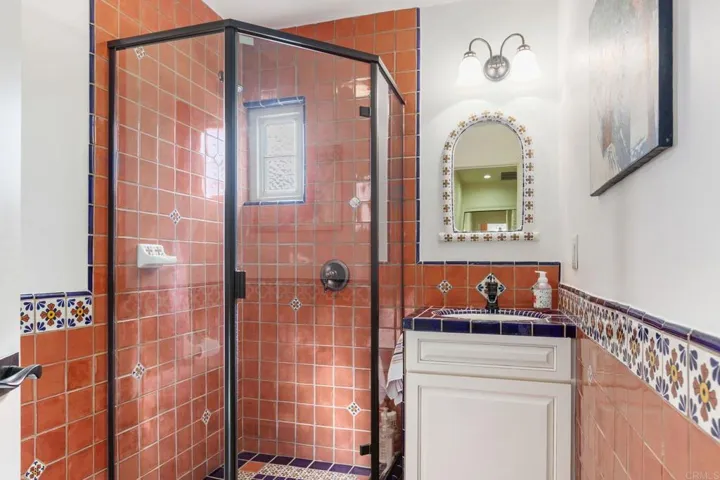 3212 Via Almonte, Fallbrook, California 92028