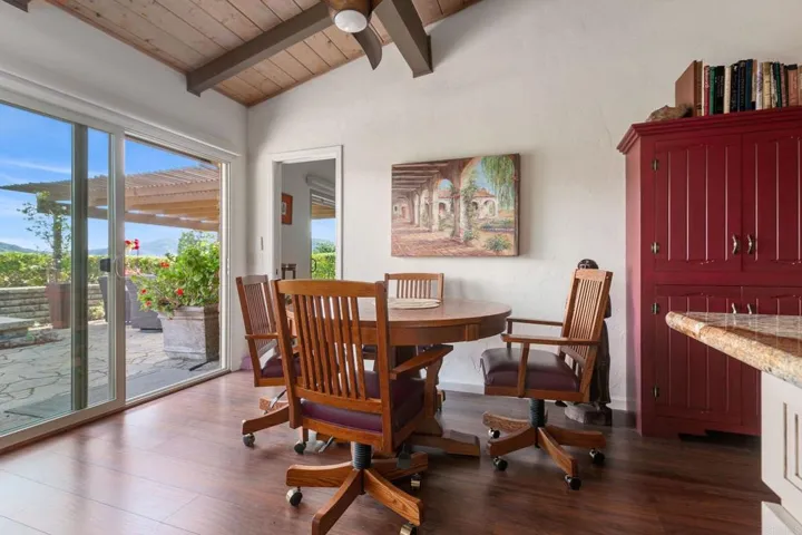 3212 Via Almonte, Fallbrook, California 92028