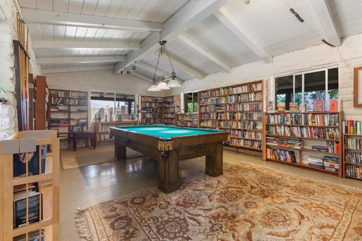 3212 Via Almonte, Fallbrook, California 92028