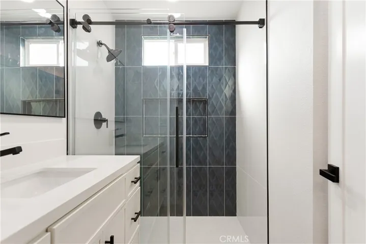 1113 E 95th Street, Los Angeles, California 90002