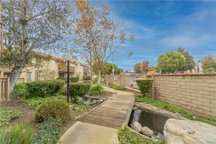 4861 Lago Drive 201, Huntington Beach, California 92649