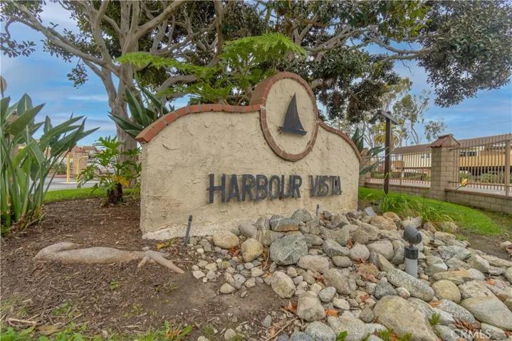 4861 Lago Drive 201, Huntington Beach, California 92649