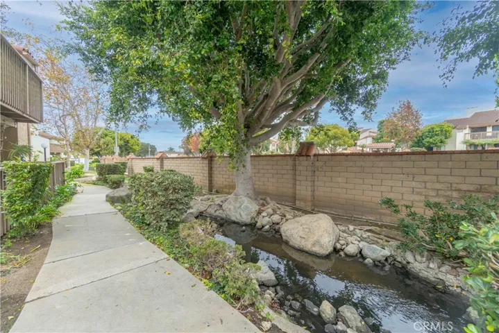 4861 Lago Drive 201, Huntington Beach, California 92649