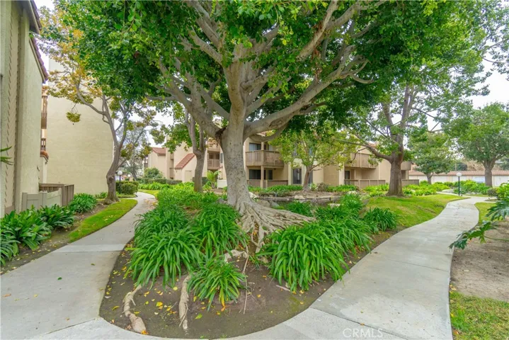 4861 Lago Drive 201, Huntington Beach, California 92649
