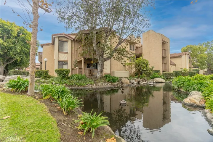 4861 Lago Drive 201, Huntington Beach, California 92649