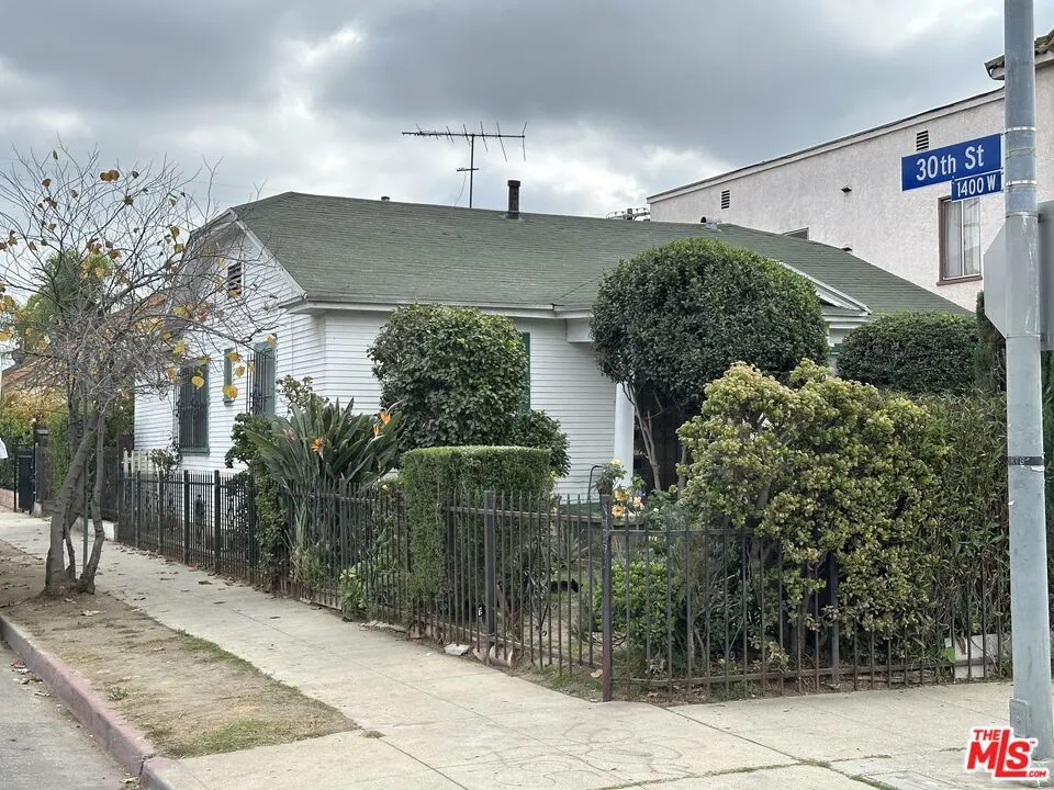 3000 Van Buren Place, Los Angeles, California 90007 home-pic-1