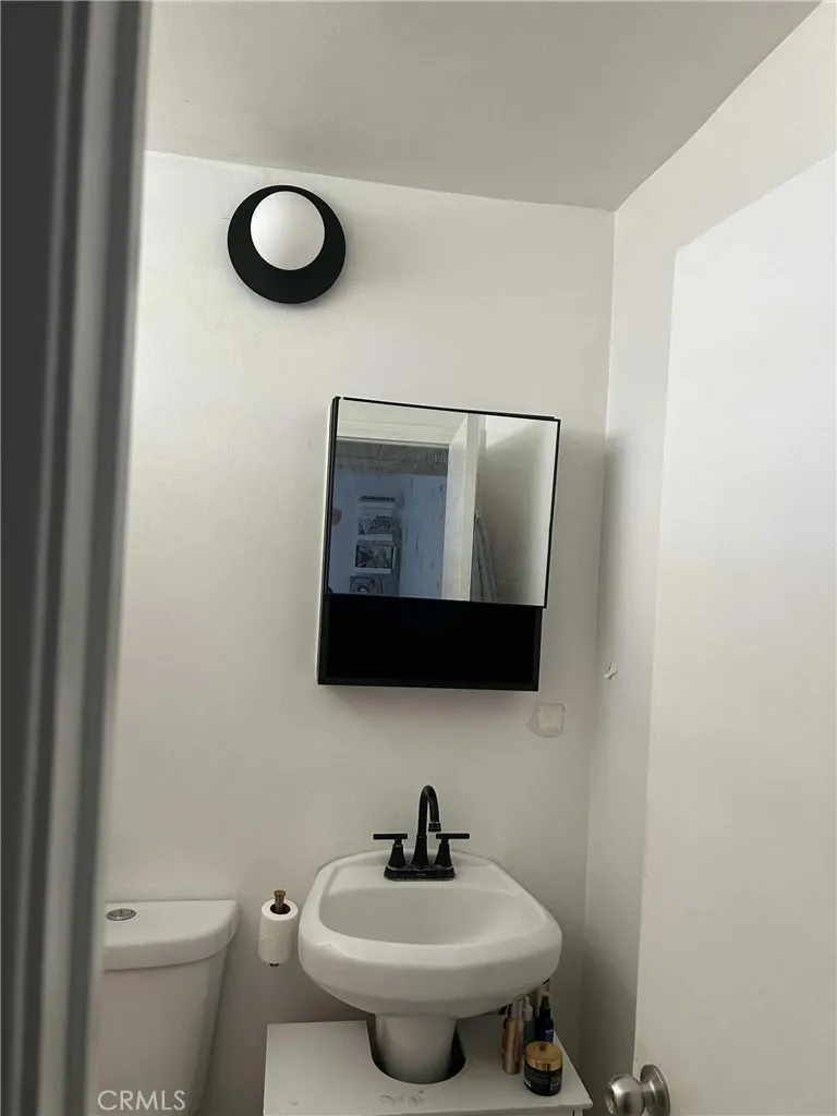 6414 East Court, 29 Palms, California 92277 home-pic-16