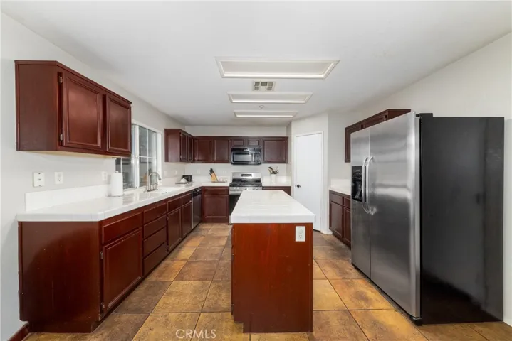 7143 Birch Tree Place, Fontana, California 92336