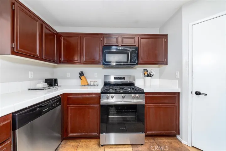 7143 Birch Tree Place, Fontana, California 92336