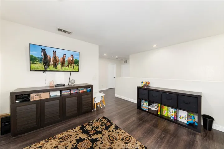 7143 Birch Tree Place, Fontana, California 92336