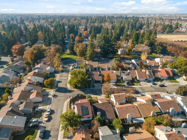 5 Yahi Court, Sacramento, California 95833