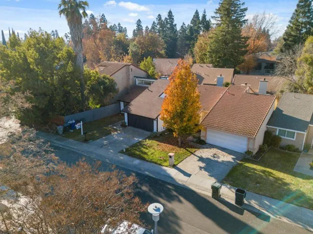 5 Yahi Court, Sacramento, California 95833