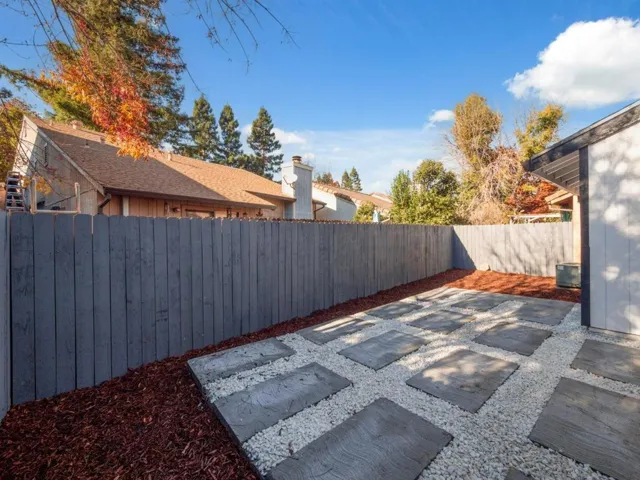 5 Yahi Court, Sacramento, California 95833