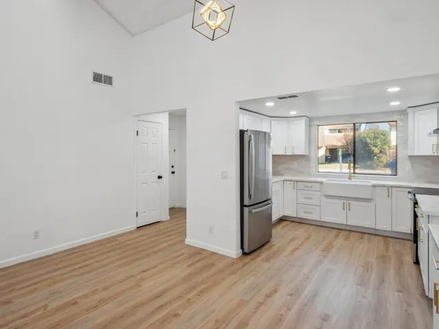 5 Yahi Court, Sacramento, California 95833