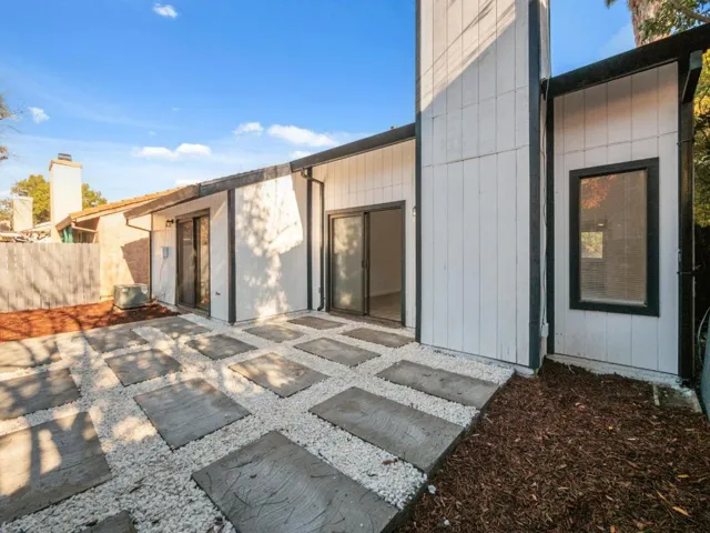 5 Yahi Court, Sacramento, California 95833