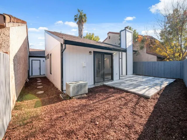 5 Yahi Court, Sacramento, California 95833