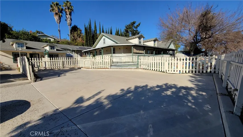 505 Civic Center Drive, Vista, California 92084