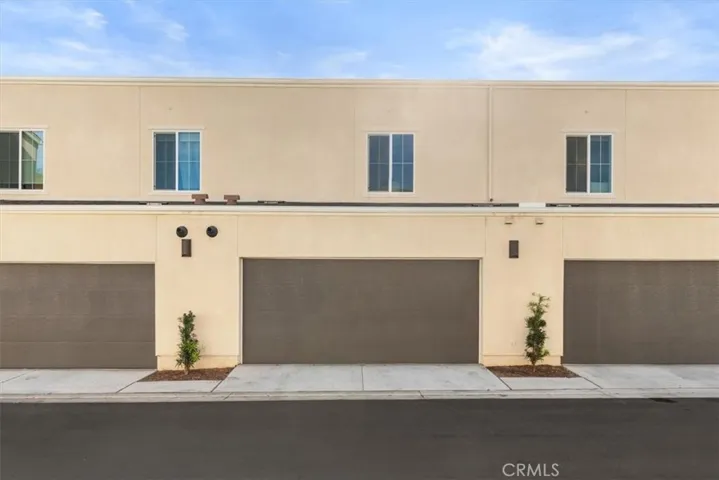 2 Cars Attached Garage with direct access into the home, provides privacy and safety for everyone in the home.