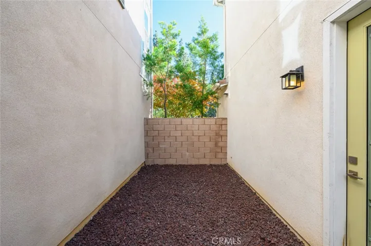16 Noble, Pomona, California 91766