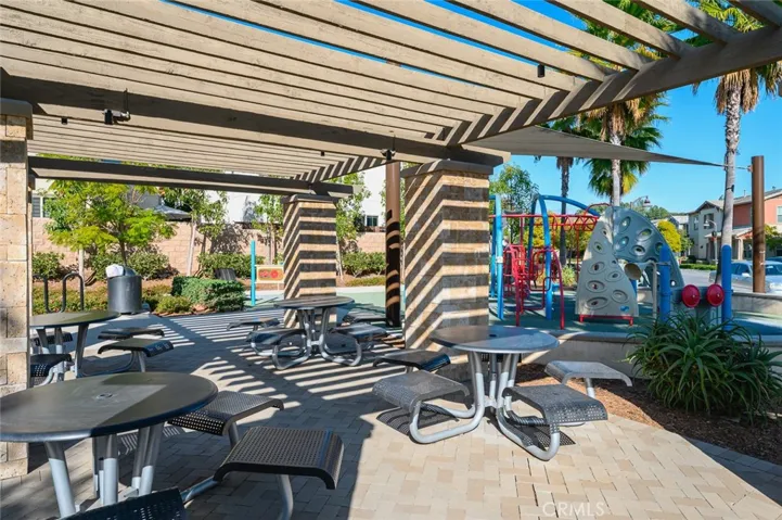 16 Noble, Pomona, California 91766