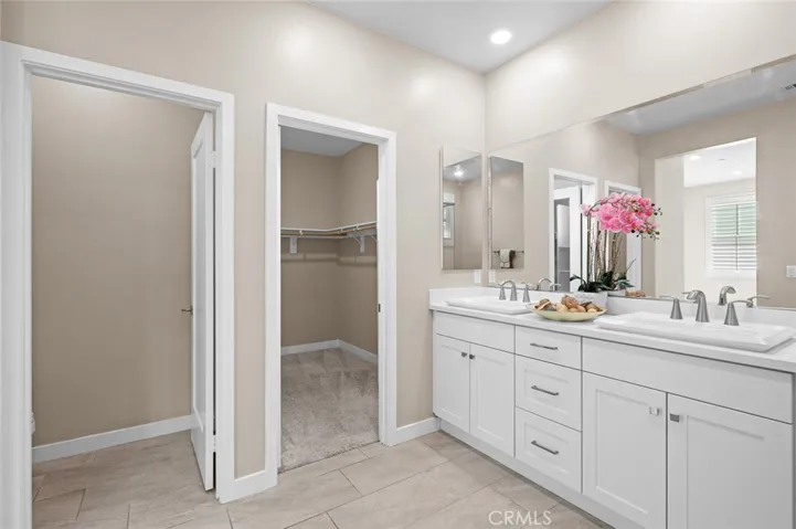 16 Noble, Pomona, California 91766