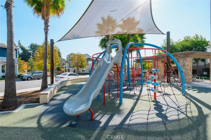 16 Noble, Pomona, California 91766