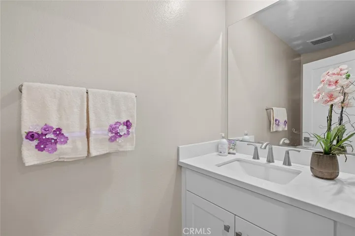 16 Noble, Pomona, California 91766
