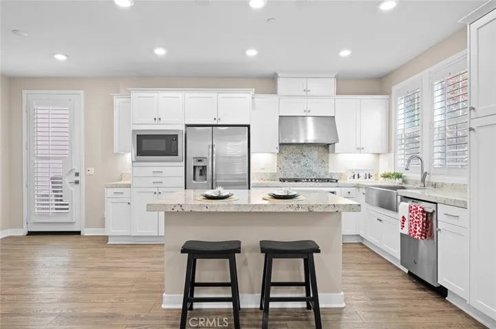 16 Noble, Pomona, California 91766