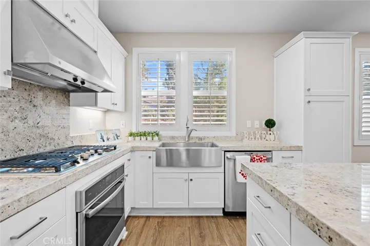 16 Noble, Pomona, California 91766