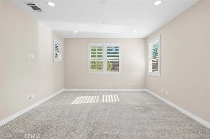 16 Noble, Pomona, California 91766