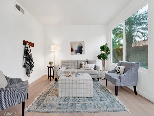 13814 Apache, Tustin, California 92782