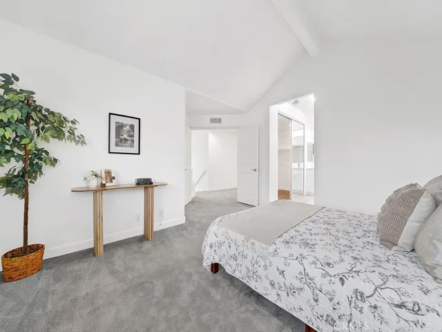13814 Apache, Tustin, California 92782