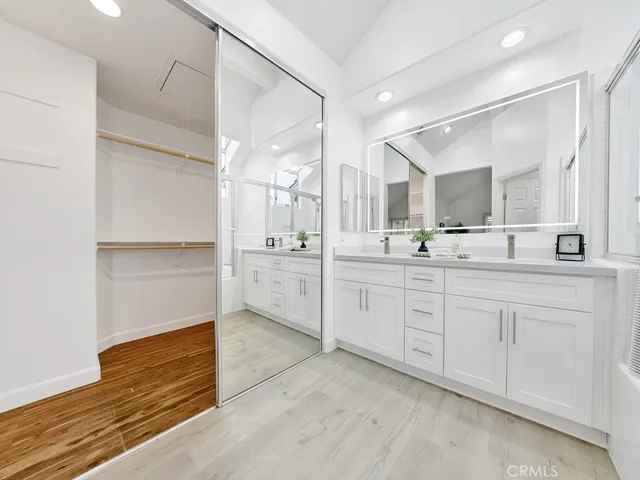 13814 Apache, Tustin, California 92782