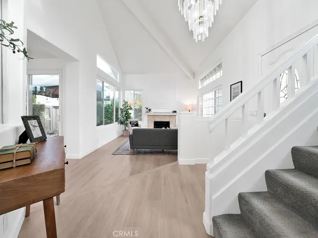 13814 Apache, Tustin, California 92782