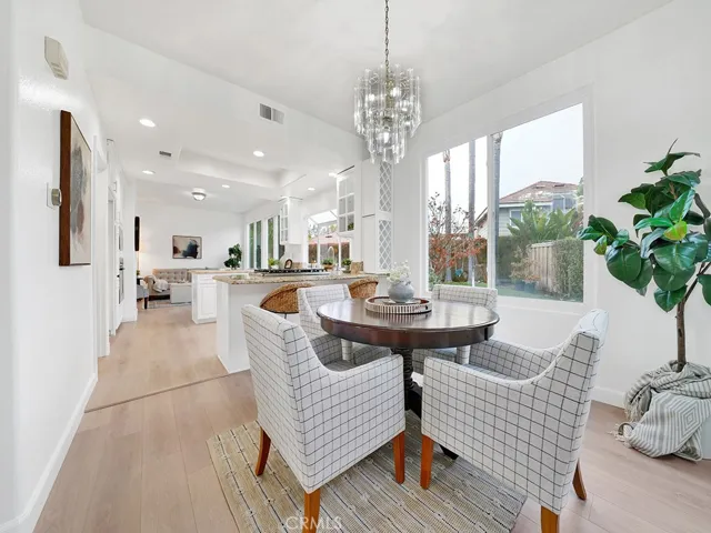 13814 Apache, Tustin, California 92782